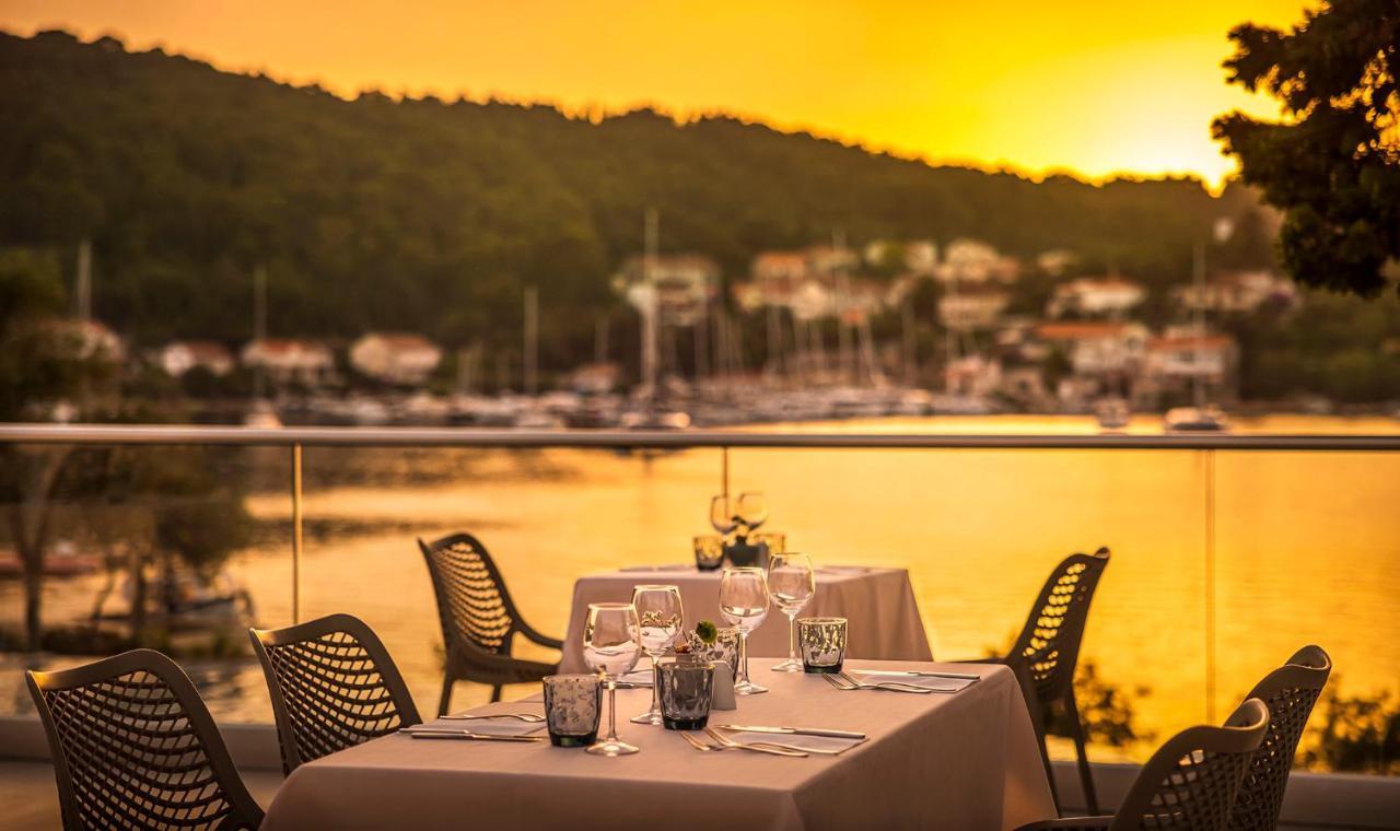 Aminess Vival Port9 Resort Medvinjak Exterior photo